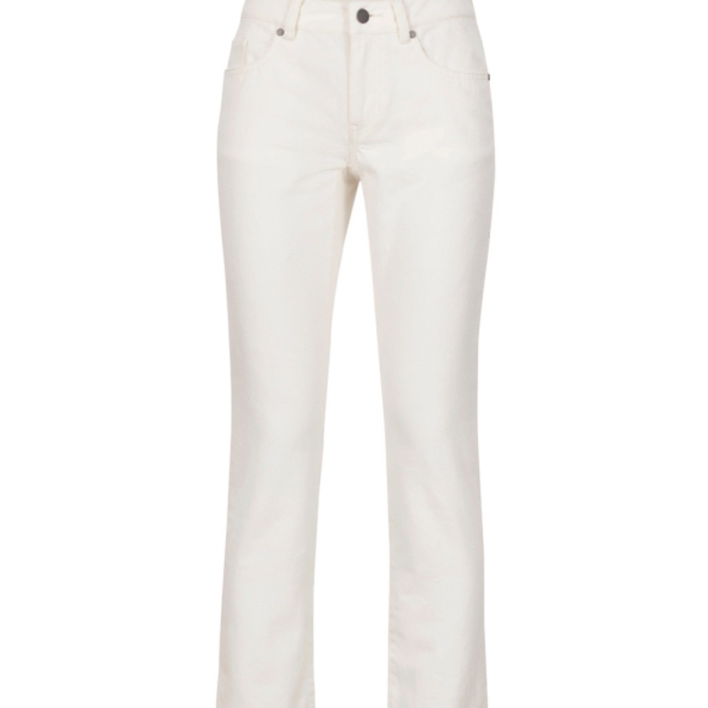 White boyfriend jeans